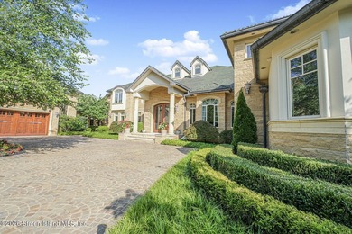 A rare luxury oceanfront estate offering sweeping, unobstructed - photo 4