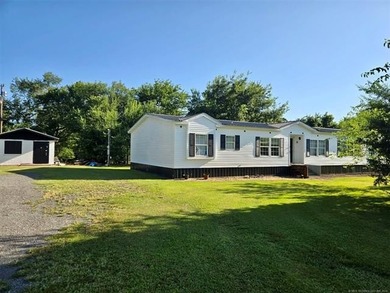 Fort Gibson Lake Home For Sale in Okay Oklahoma