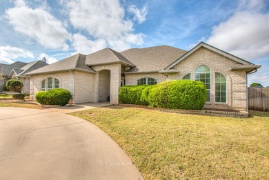 Beautiful 3 bedroom 2 bath home in the highly sought after - photo 8