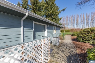 Stunning golf course views in this beautiful one level home - photo 9