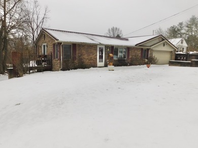 Kentucky River Home For Sale in Irvine Kentucky