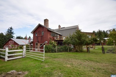Step into a piece of local history with this remarkable property - photo 6