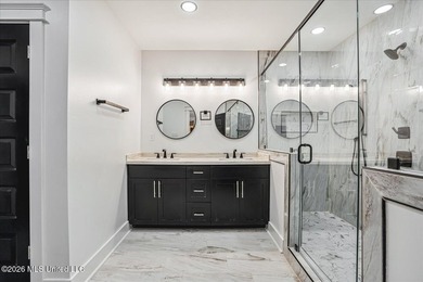 Fully renovated 2,283 SF modern farmhouse on 2.83 acres in the - photo 15
