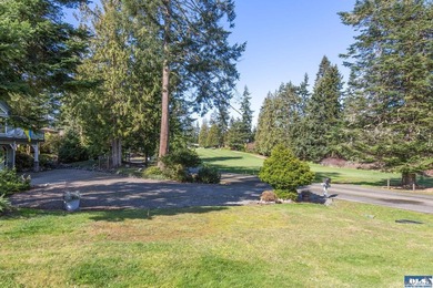 Quality-built custom home by Joe Fazio. Golf course views from - photo 7