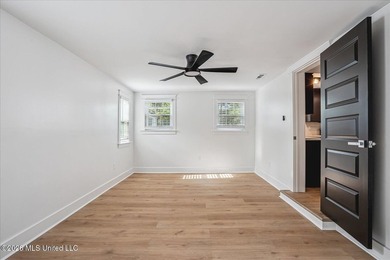Fully renovated 2,283 SF modern farmhouse on 2.83 acres in the - photo 18