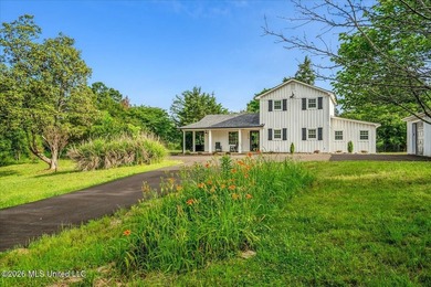 Fully renovated 2,283 SF modern farmhouse on 2.83 acres in the - photo 22