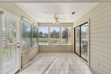 Welcome home to this inviting single-level cottage tucked away - photo 8