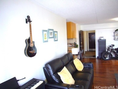 A Boutique condo Located on the Diamond Head side of the Ala Wai - photo 6