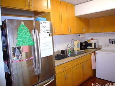 A Boutique condo Located on the Diamond Head side of the Ala Wai - photo 7