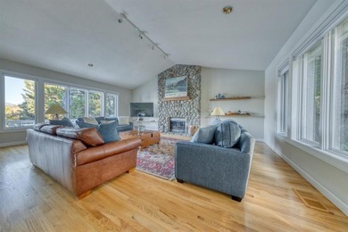 Discover the epitome of lakeside luxury at Lake Almanor! This - photo 8
