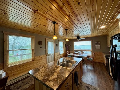 Two bedroom and one bathroom cabin with a view you must see for - photo 5