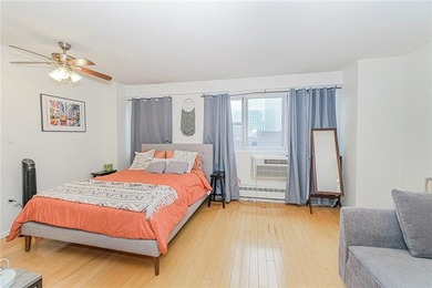 Welcome to the top floor at University Towers, where Downtown - photo 8