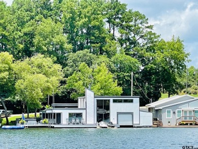 Lake Home For Sale in Jacksonville, Texas