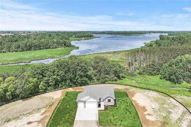 Fannie Lake Home For Sale in Cambridge Minnesota