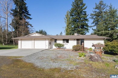 Set on 1.3 acres with beautiful mountain views, this property - photo 5