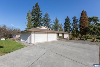 Set on 1.3 acres with beautiful mountain views, this property - photo 6