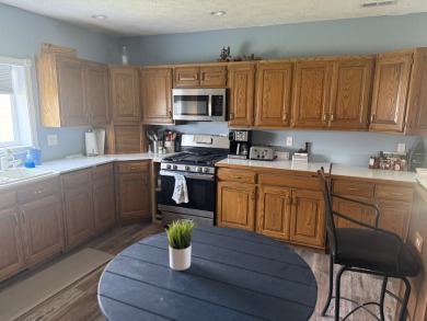 Newer 5 Bedroom, 3 Bath, Shouse/ Barndominium on Harlan - photo 4