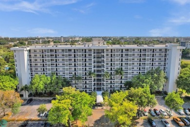Lake Condo For Sale in Pompano Beach, Florida