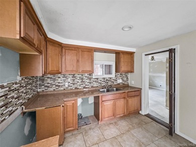 Bring your vision and transform this spacious colonial into the - photo 20