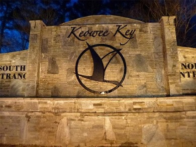 Spinnaker Cove section of Keowee Key offers one of the last - photo 1