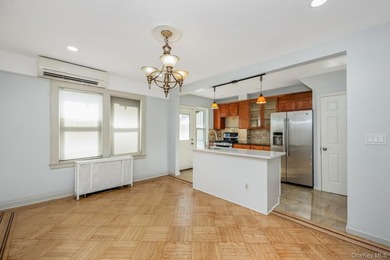 Beautiful, well-maintained house w/hardwood floors. New windows - photo 3