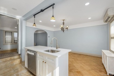 Beautiful, well-maintained house w/hardwood floors. New windows - photo 6