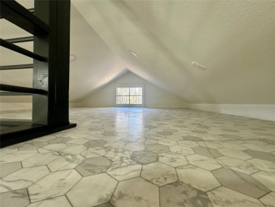 In a gated, private lake community with tiny home! - photo 8