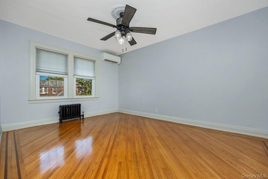 Beautiful, well-maintained house w/hardwood floors. New windows - photo 10