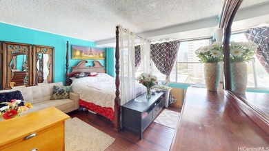 Cozy, clean, and homey studio condo with assigned covered - photo 4