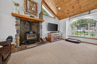 This charming Lake Almanor West property sits on a level - photo 6