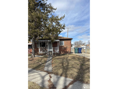 Detroit River Home Sale Pending in Lincoln Park Michigan