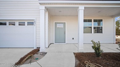 5 BEDROOM HOME ACROSS FROM RESORT STYLE AMENITY CENTER! Welcome - photo 3