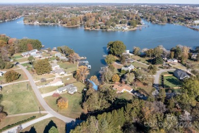 Lake Norman Lot Sale Pending in Mooresville North Carolina