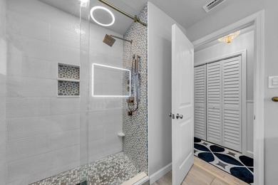 Welcome to 499 Avenida Primiceria in Marathon FL. This unique - photo 16