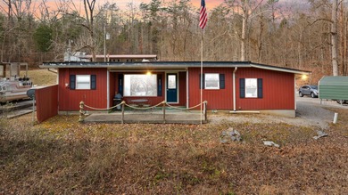 Lake Cumberland Home For Sale in Bronston Kentucky