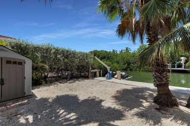 Welcome to 499 Avenida Primiceria in Marathon FL. This unique - photo 34