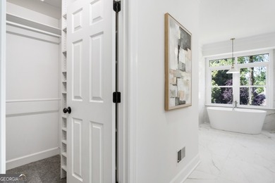 COMPLETELY UPDATED & MOVE-IN READY! * RENOVATED KITCHEN * - photo 35
