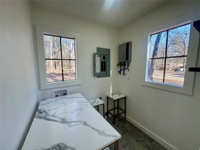 In a gated, private lake community with tiny home! - photo 5