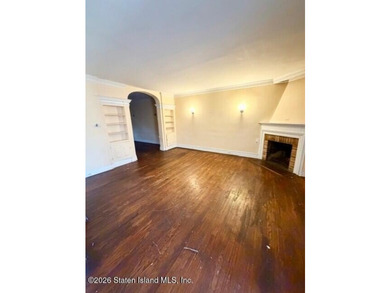 Welcome to this Charming Single Family in the Desirable - photo 2