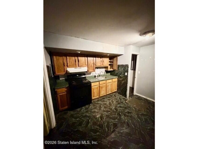 Welcome to this Charming Single Family in the Desirable - photo 5