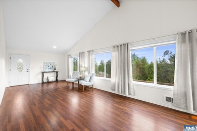 Beautiful Home in Diamond Point! Take in the gorgeous views in - photo 7