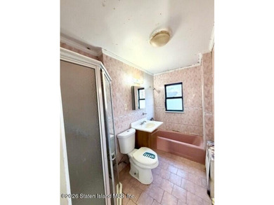 Welcome to this Charming Single Family in the Desirable - photo 7