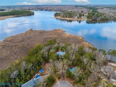 (private lake, pond, coastal) Home For Sale in Dutton Virginia