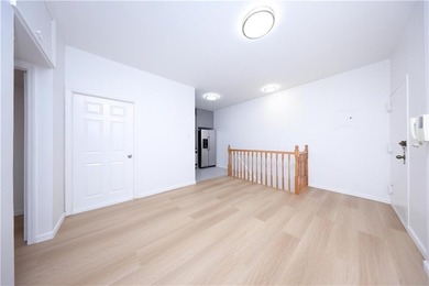 Welcome to this beautiful 1st-floor condo with a basement in a - photo 4