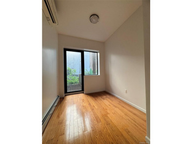 Great investment with 7 free market unit in a new built building - photo 7