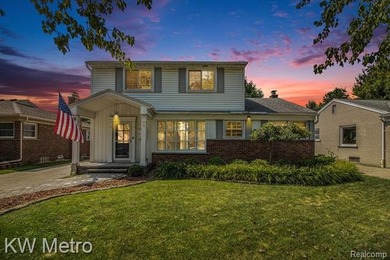 (private lake, pond, creek) Home Active Under Contract in Saint Clair Shores Michigan