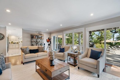 This extraordinary contemporary Colonial is a seamless blend of - photo 16