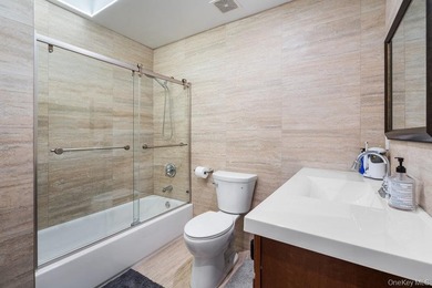 This extraordinary contemporary Colonial is a seamless blend of - photo 27