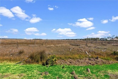Marshfront Retreat in gated Fiddler's Cove, this home offers - photo 39