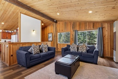 Moonridge mountain chalet with ski slope views! Nestled in the - photo 9